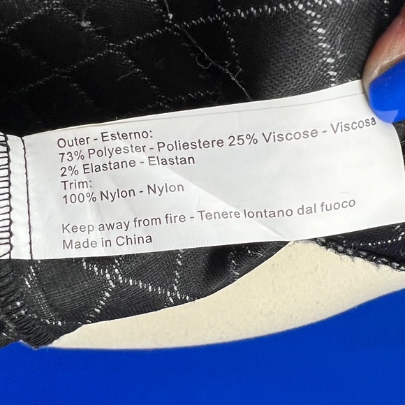 👗|•TRAFFIC PEOPLE•| Beautiful Quilted Tweed Lace Trim Dress Size 'Small' (XS) - Picture 6 of 9